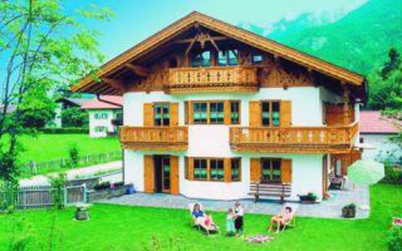 Ferienwohnungen Kir Royal Krün Buitenkant foto