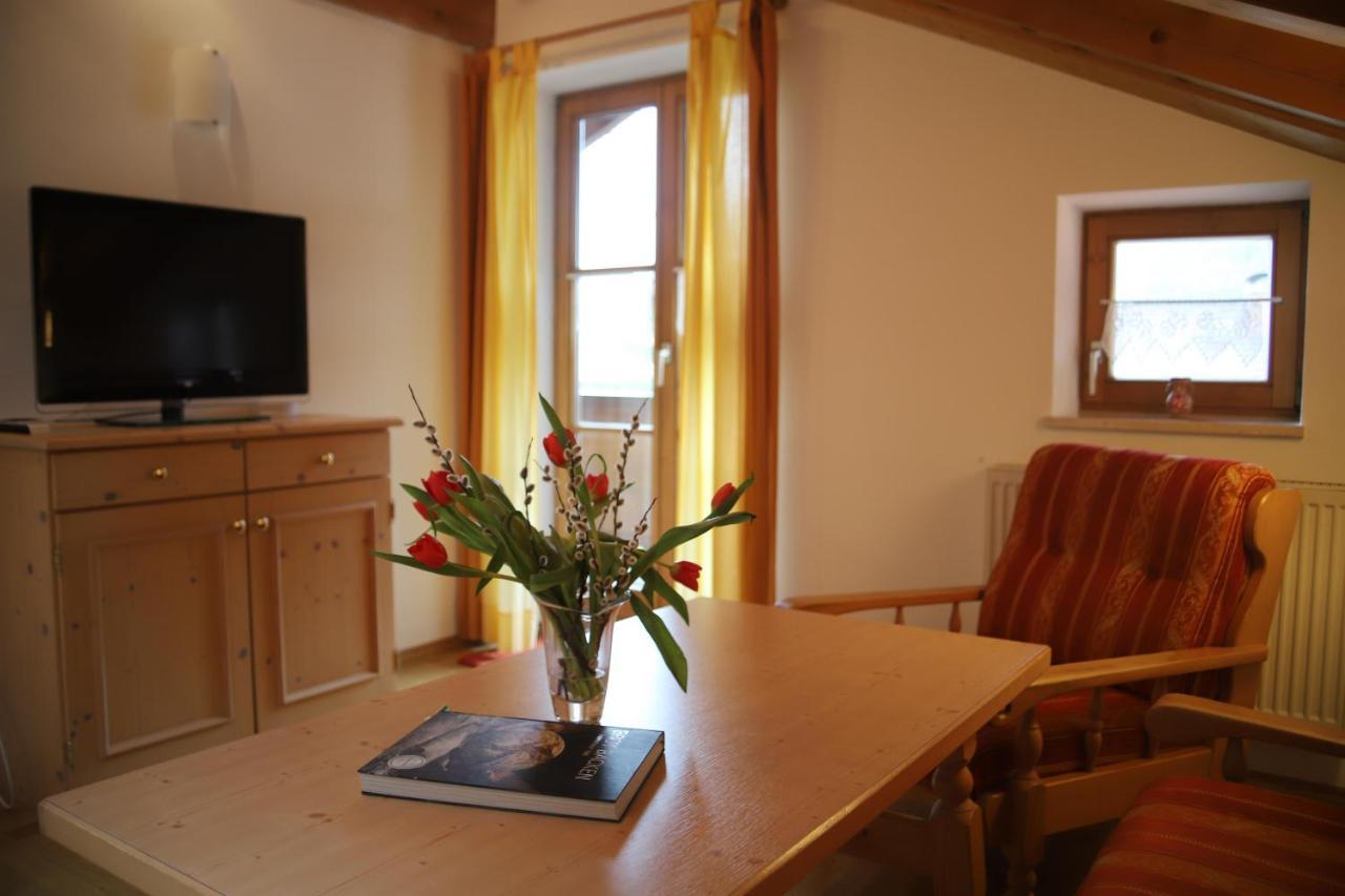 Ferienwohnungen Kir Royal Krün Buitenkant foto