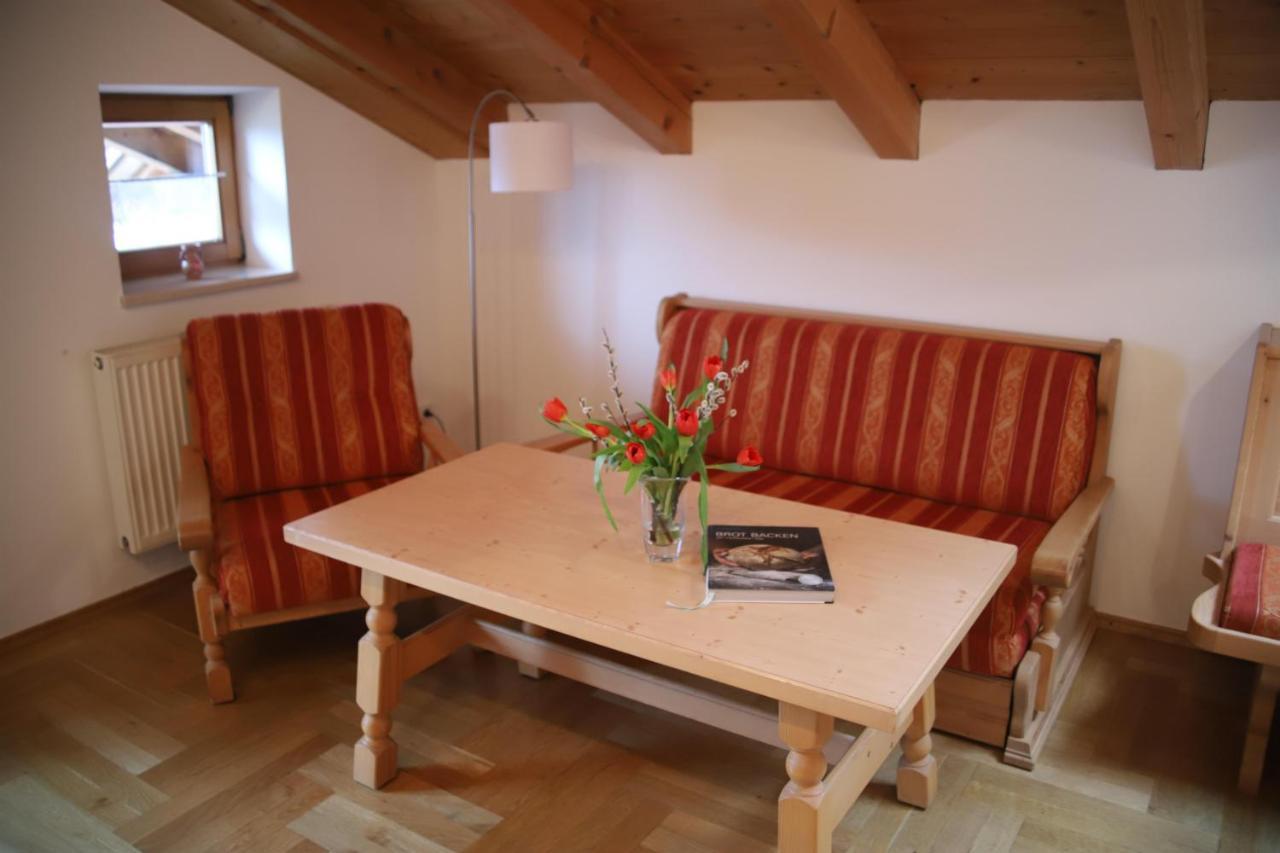 Ferienwohnungen Kir Royal Krün Buitenkant foto